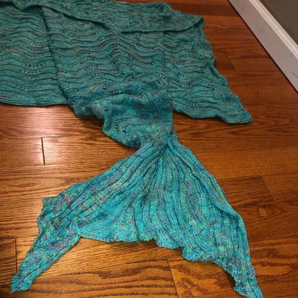 Mermaid tail blanket - Picture 6 of 9